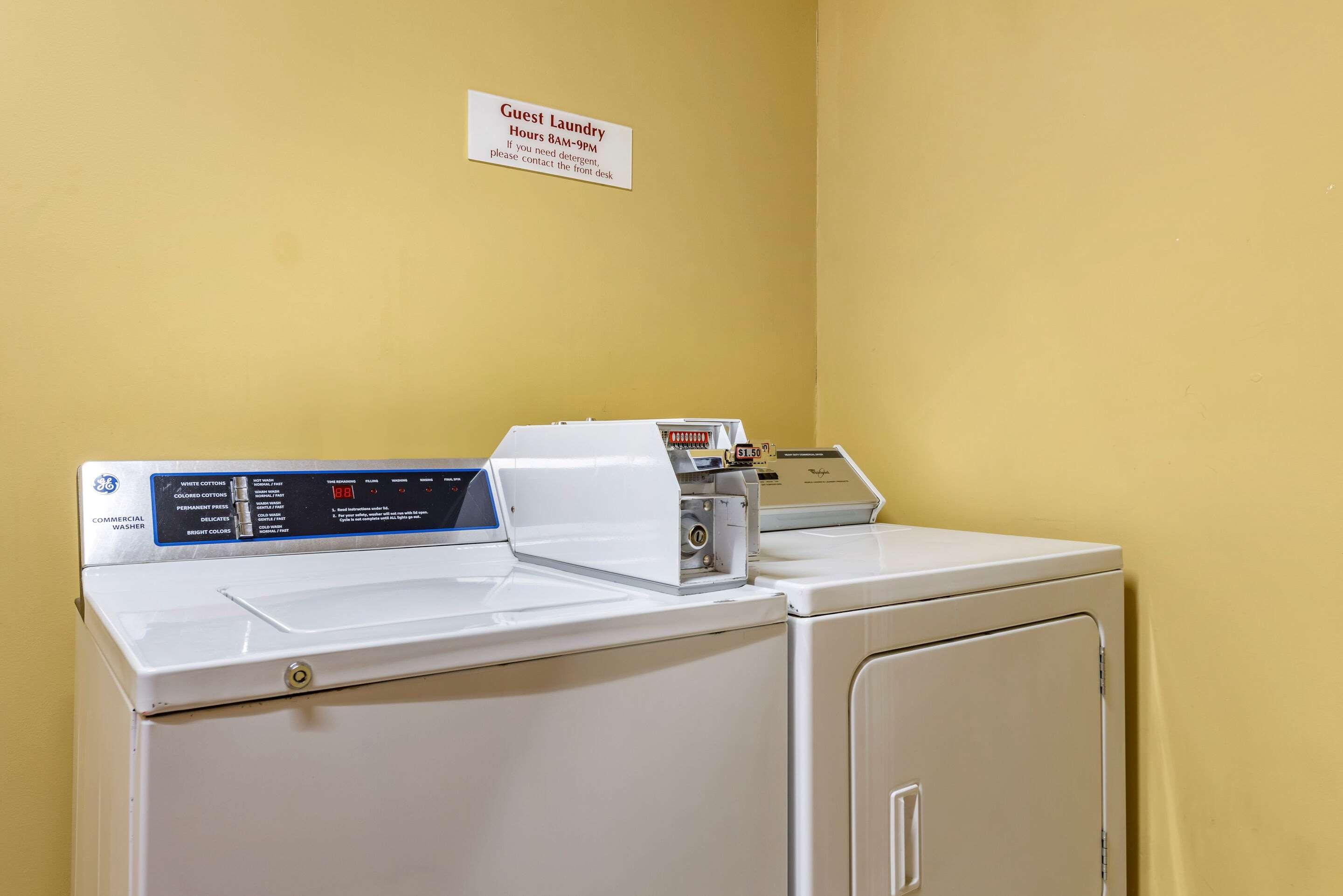 Econo Lodge Louisville Airport Εξωτερικό φωτογραφία