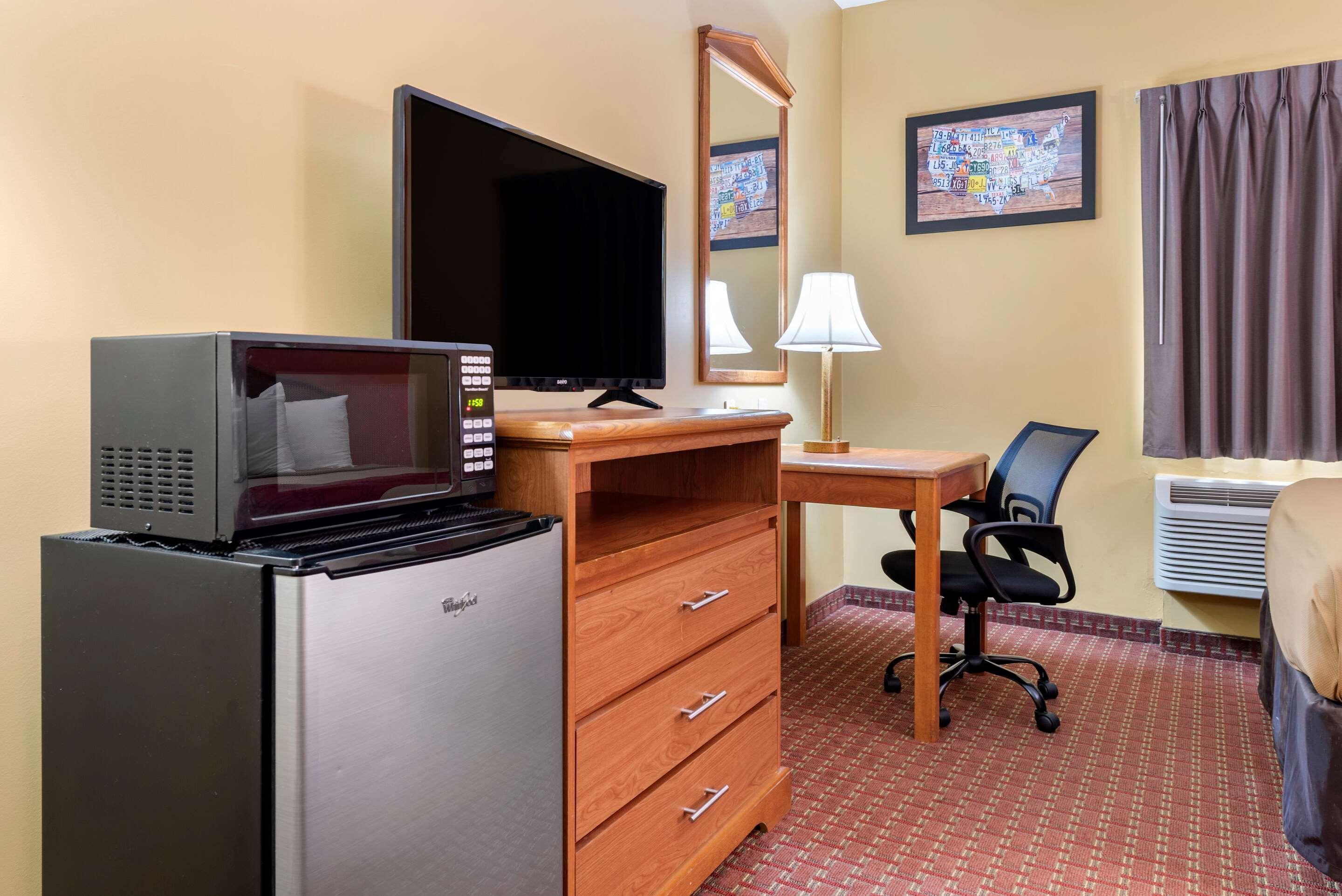 Econo Lodge Louisville Airport Εξωτερικό φωτογραφία