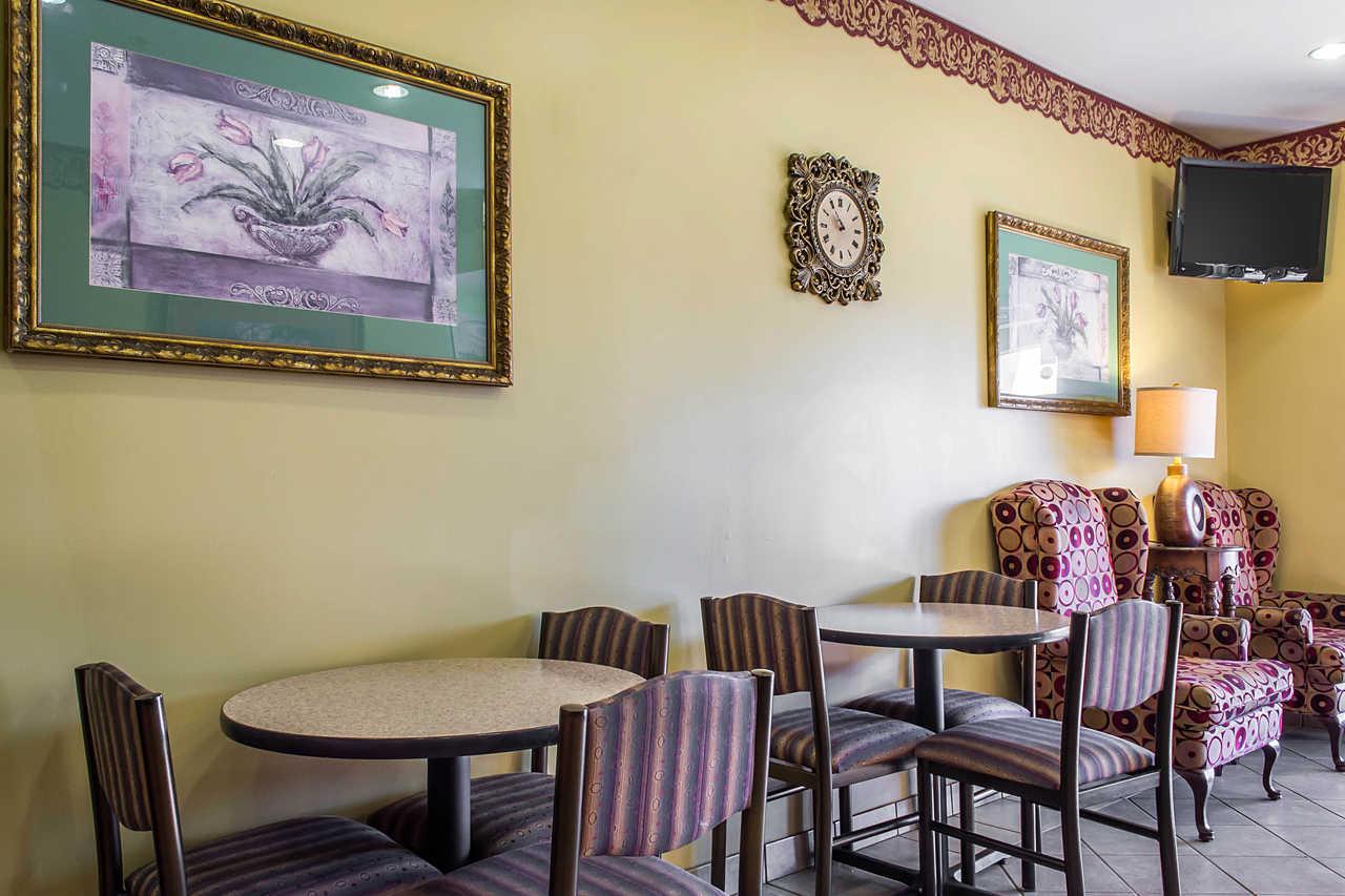Econo Lodge Louisville Airport Εξωτερικό φωτογραφία