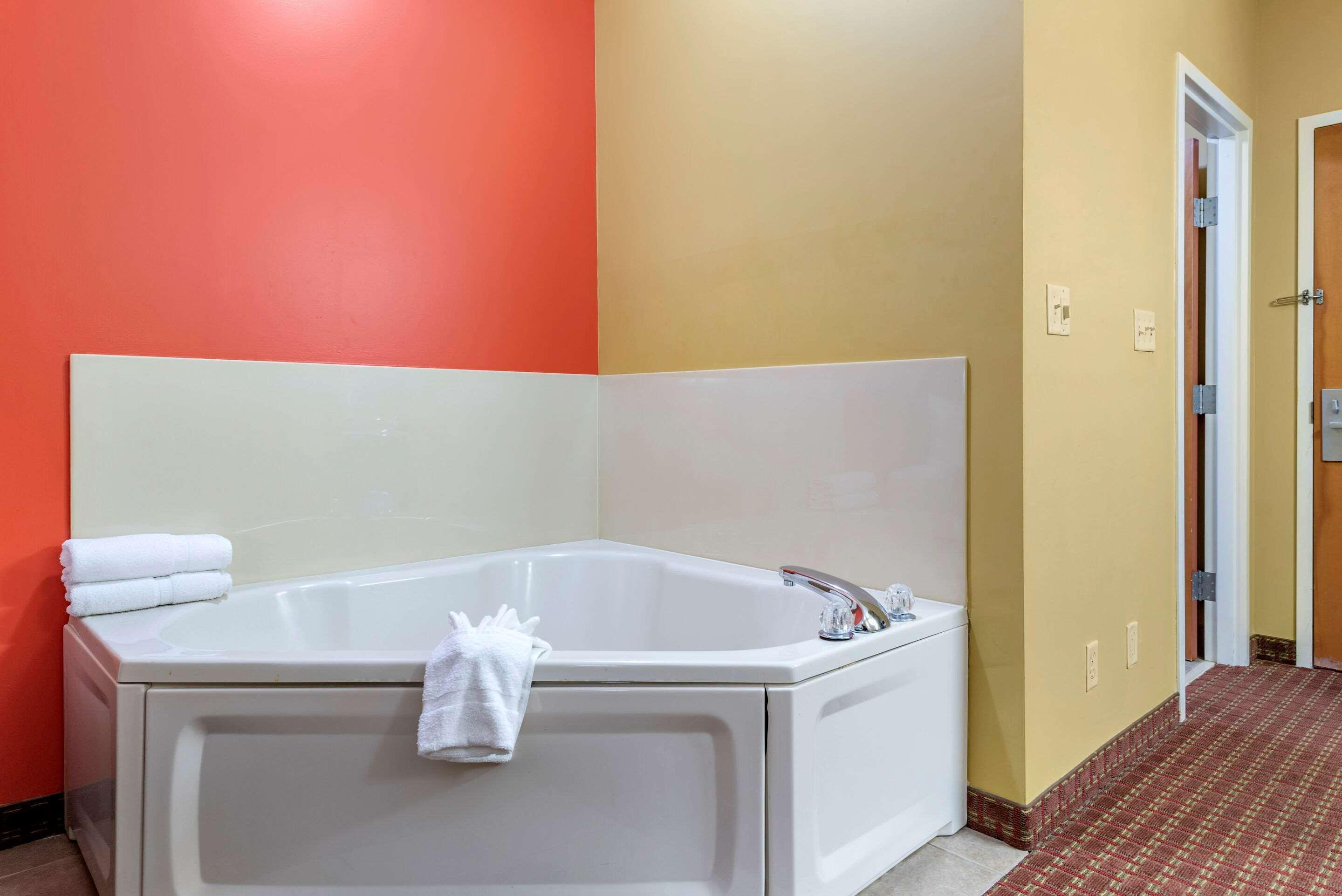 Econo Lodge Louisville Airport Εξωτερικό φωτογραφία