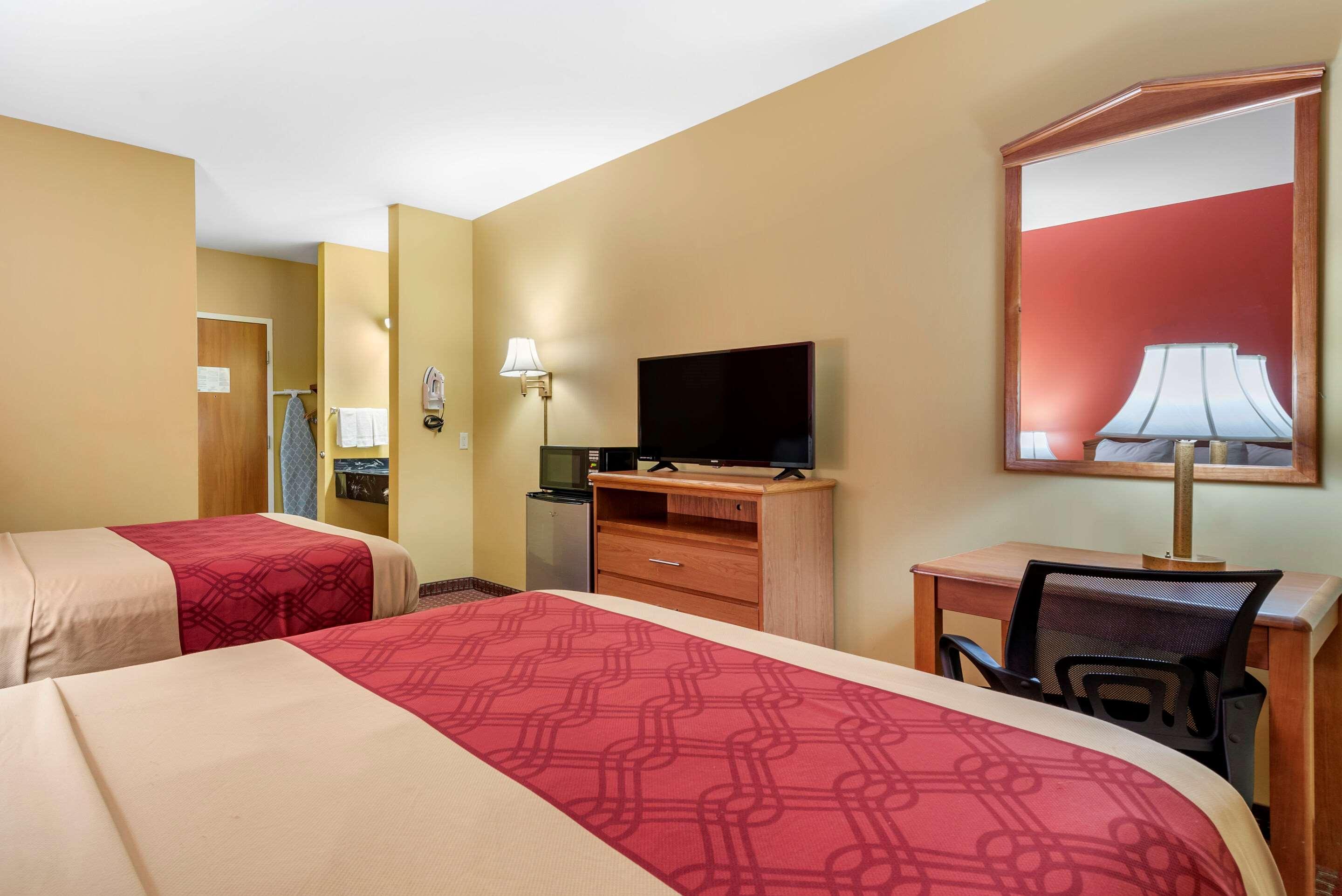 Econo Lodge Louisville Airport Εξωτερικό φωτογραφία