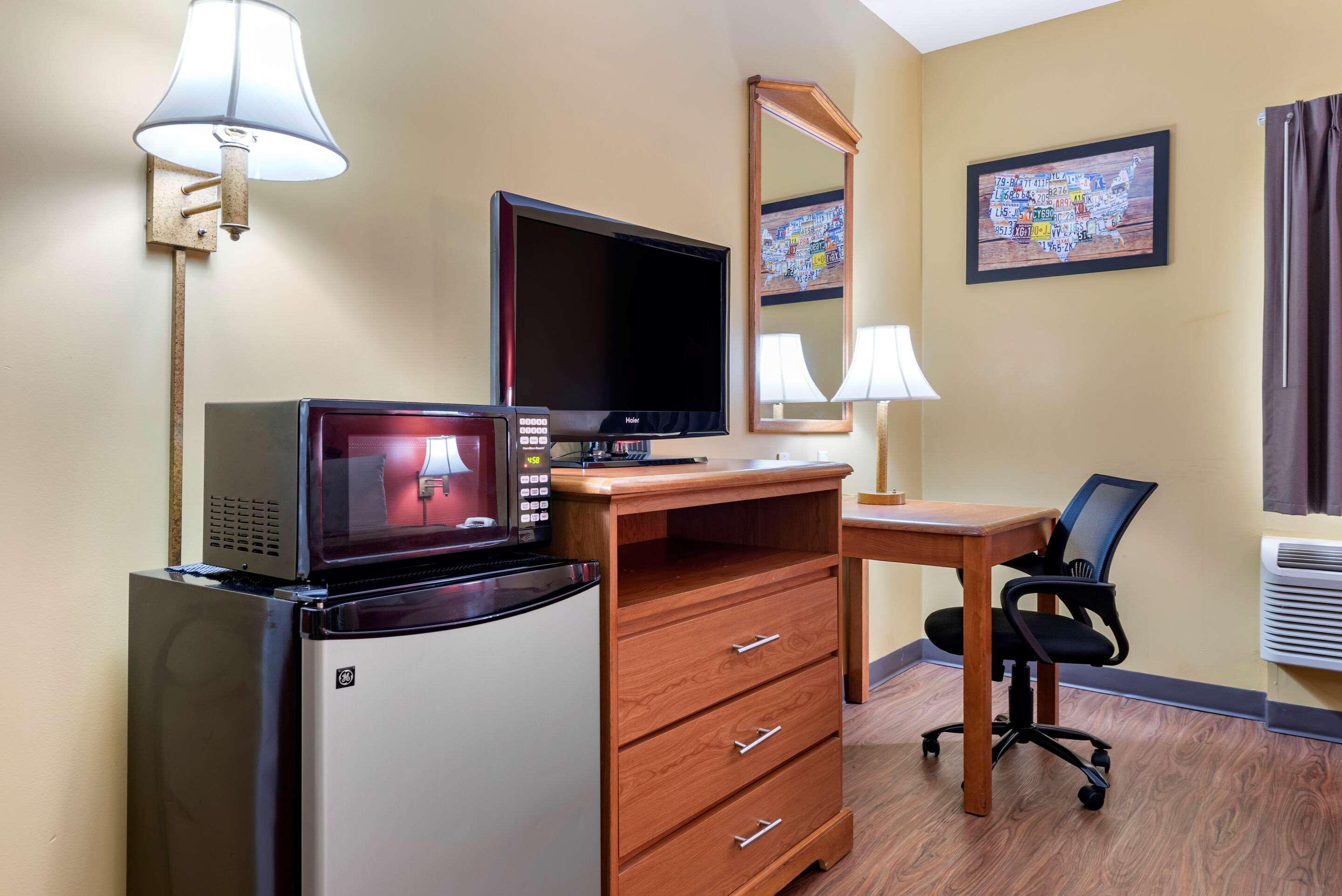 Econo Lodge Louisville Airport Εξωτερικό φωτογραφία
