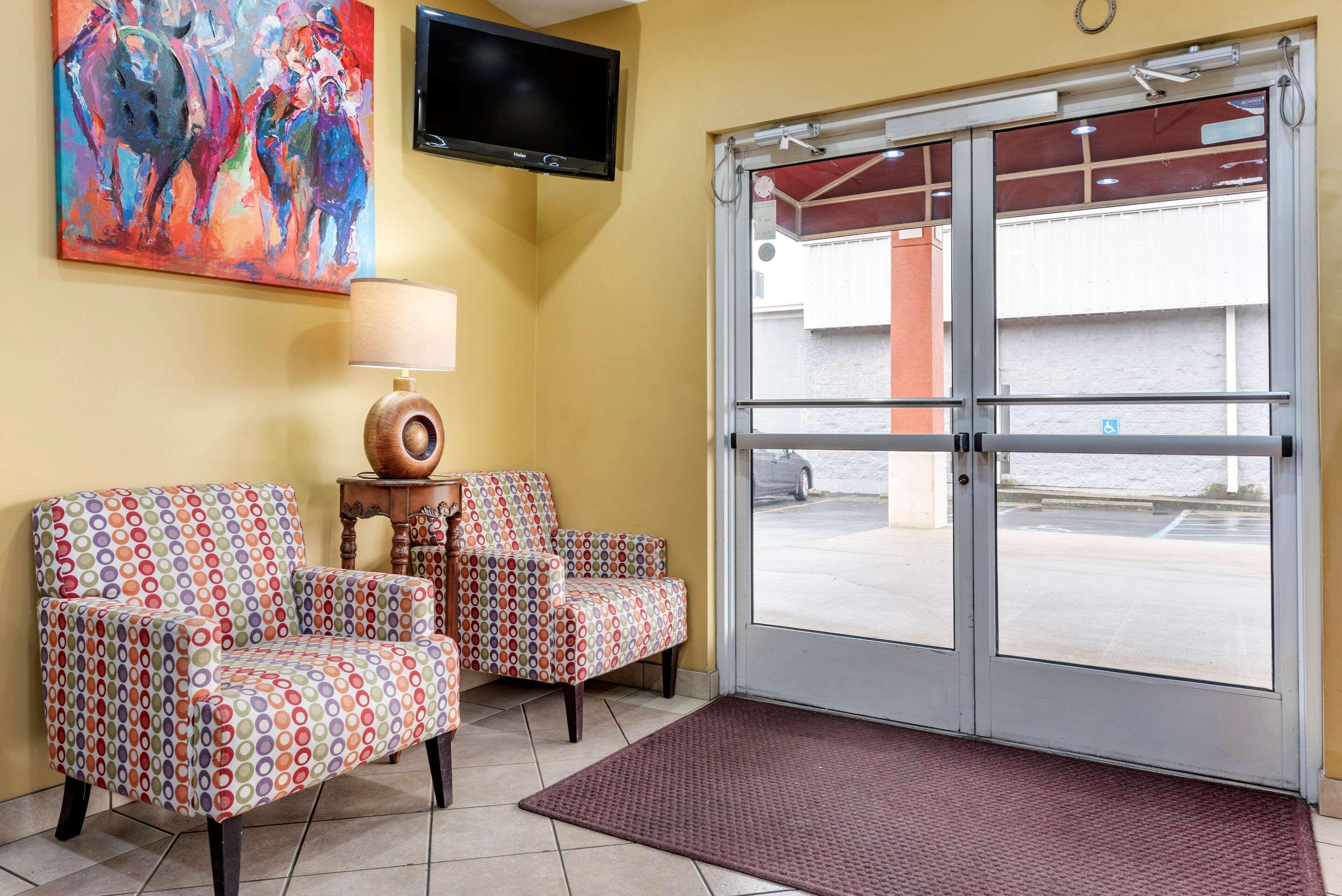Econo Lodge Louisville Airport Εξωτερικό φωτογραφία